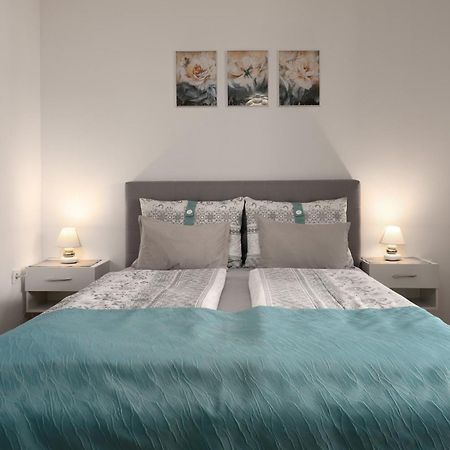 Funtana Apartments Budinjas Экстерьер фото