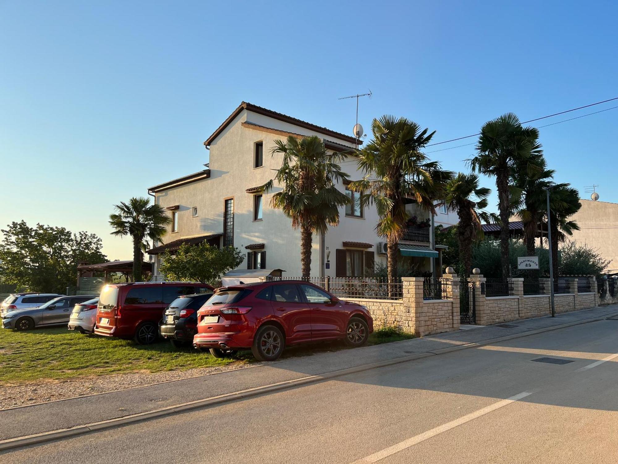 Funtana Apartments Budinjas Экстерьер фото