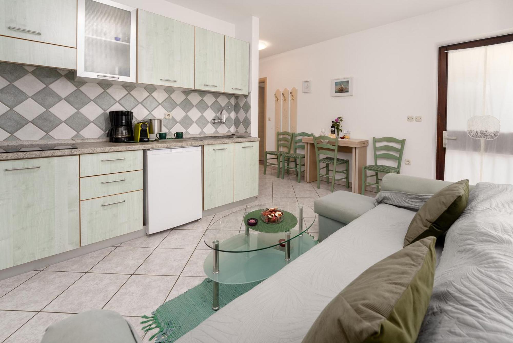 Funtana Apartments Budinjas Экстерьер фото